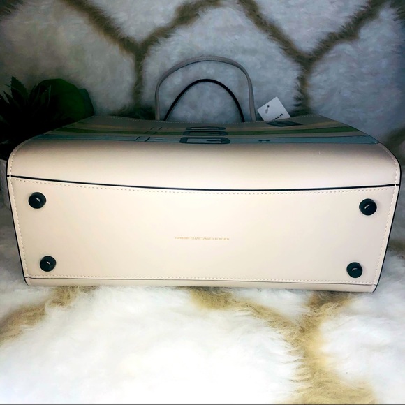 Rare Coach Cashin C9724 Carry 32 Trompe L’oeil, Spring 2022 Runway Collection - Picture 15 of 16